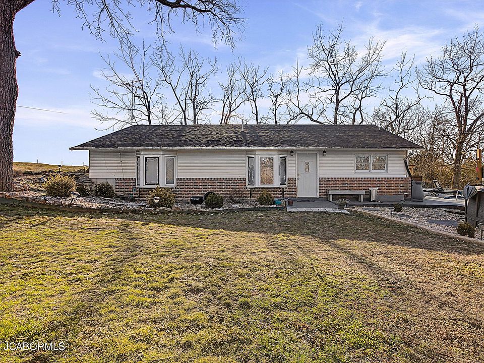 1st image of 29658 Leonard Rd