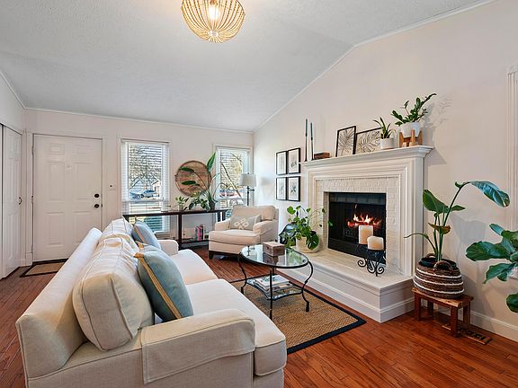 3rd image of 2027 Wimberly Ct