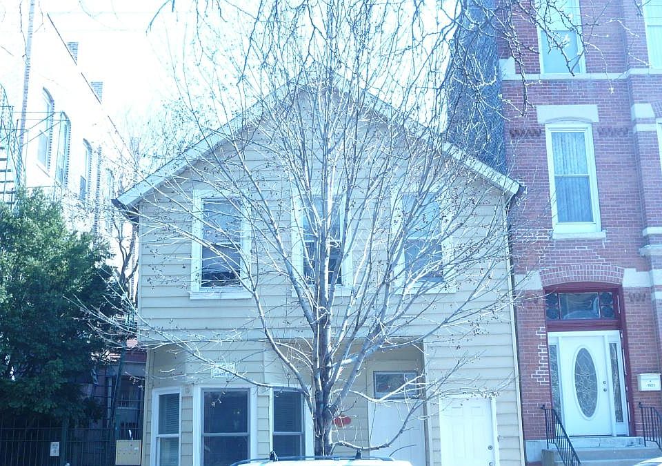 1st image of 1623 N Sedgwick St APT 2R