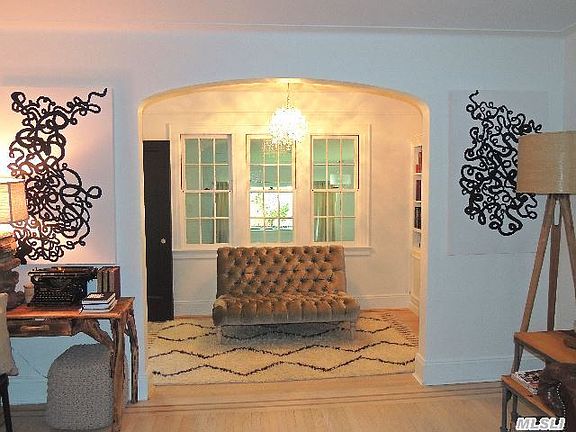 5th image of 321 Plainfield Ave