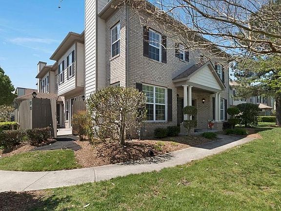 4th image of 2201 Wessington Dr