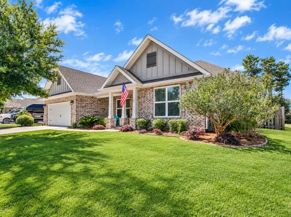 266 Sweet Tea Ln, Freeport, FL 32439