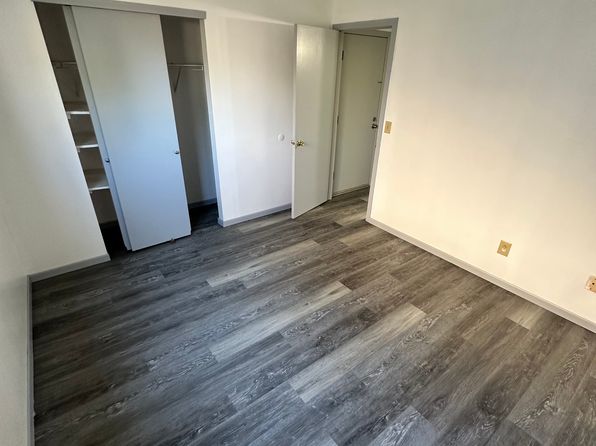 103 Crestview Dr APT 4