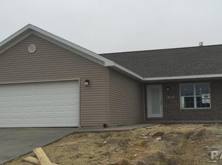 1303 Mitchell St, Washington, IL 61571