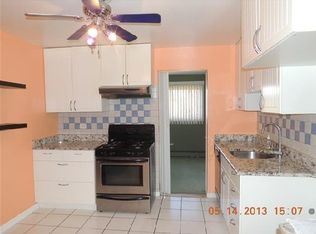 8932 Steven Dr #202B, Des Plaines, IL 60016