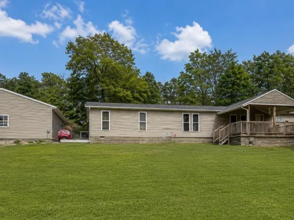 1000 Locust Rd, Hillsboro, OH 45133
