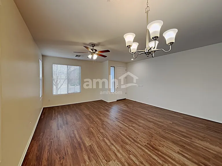 1232 W Desert Hollow Dr — Photo 9