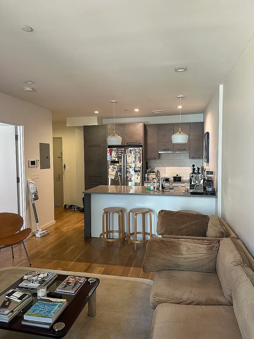 311 Hart Street — Photo 2