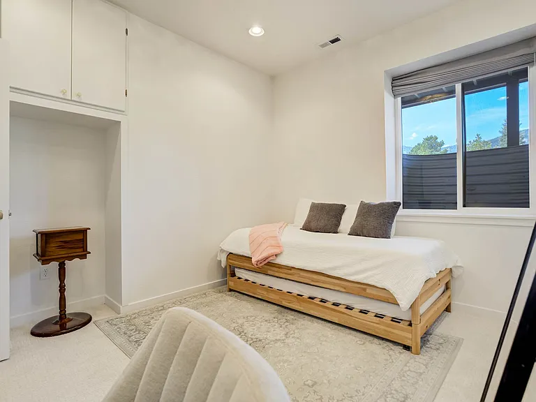 3885 Sierra Vista Rd — Photo 28