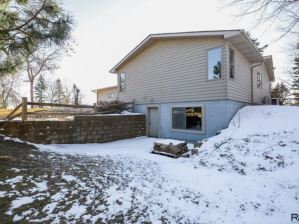 501 E 2nd Ave, Humboldt, SD 57035 Zillow