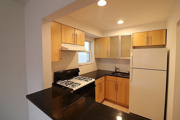 1st image of 5812 43rd Ave #1