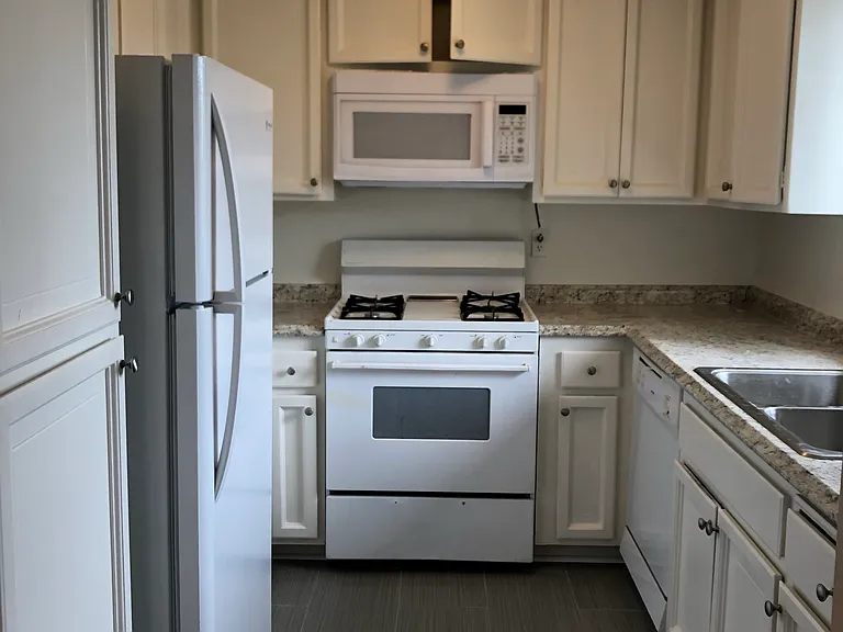 4521 Kingswell Ave #A — Photo 5
