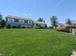 448 Lawrence Rd, Huntingdon Valley, PA 19006