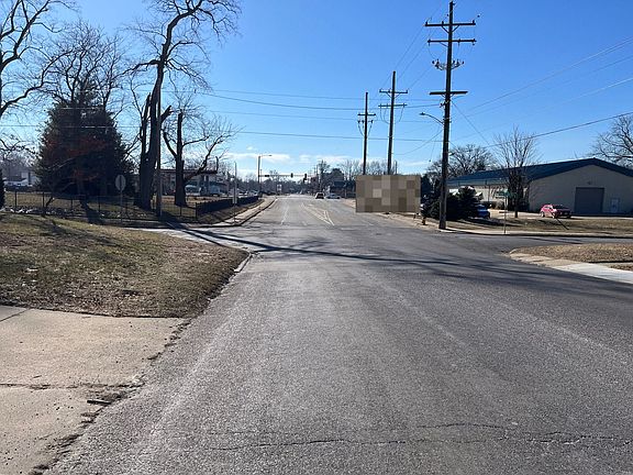 4th image of 400 N 14th St