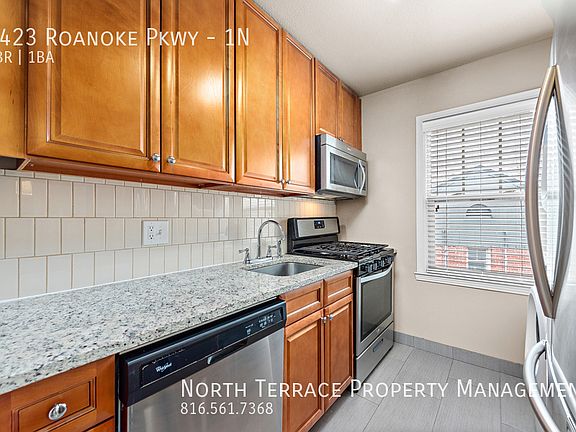 4th image of 4423 Roanoke Pkwy APT 1N