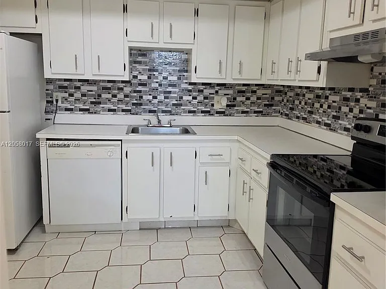 4158 Inverrary Dr #308 — Photo 3