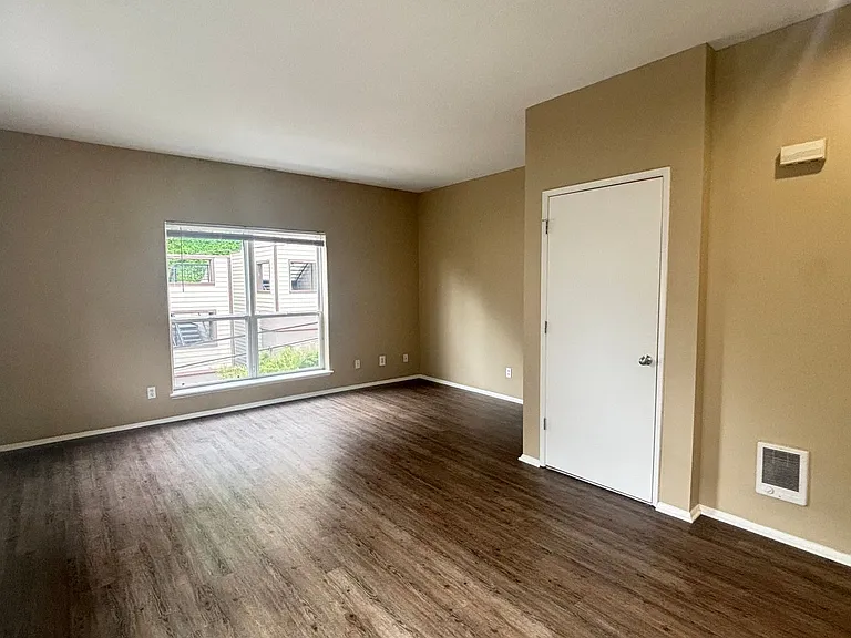 Goose Hollow Townhomes — Photo 31