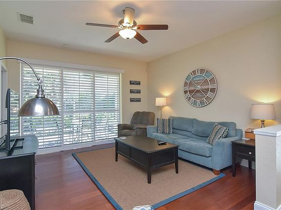 5th image of 7590 Meadow Lakes Dr #4