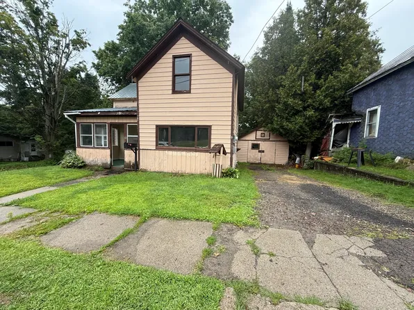 51 West St, Malone, NY 12953