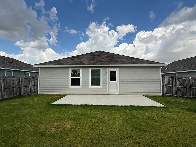 Arkoma Dr — Photo 12