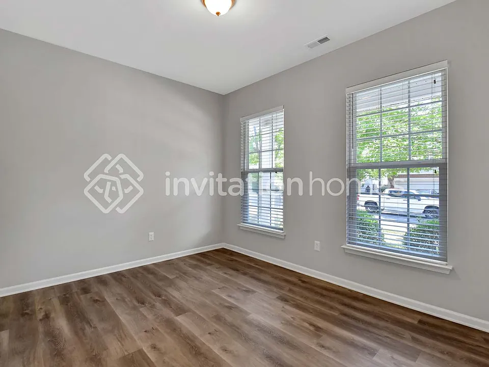 16207 Long Talon Way