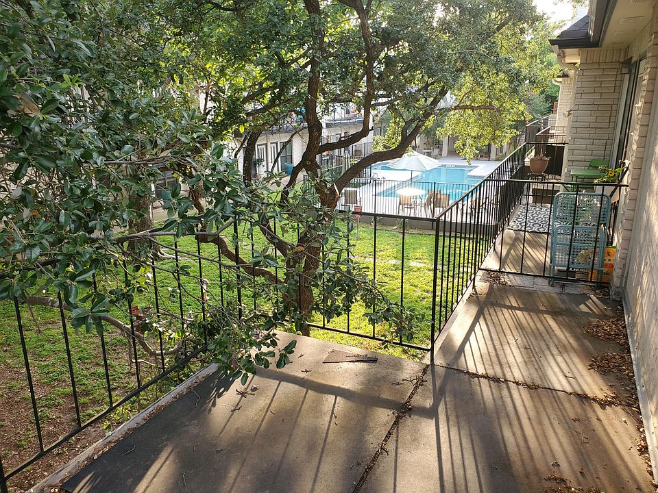 2nd image of 1307 Kinney Ave APT 122