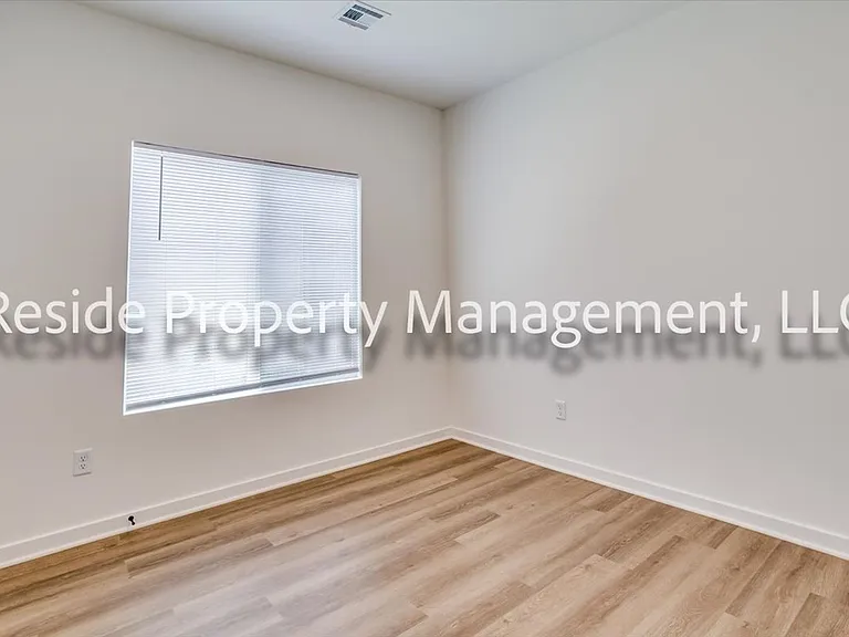 2142 N Melody Ct — Photo 14