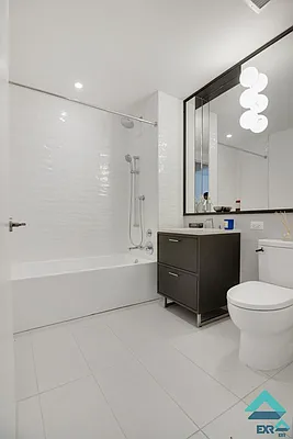 Rented by EXR | media 9