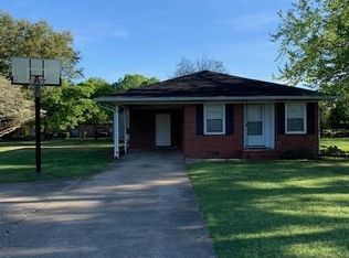 100 Snow St, Fort Valley, GA 31030