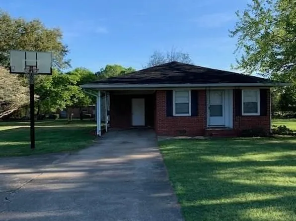 100 Snow St, Fort Valley, GA 31030