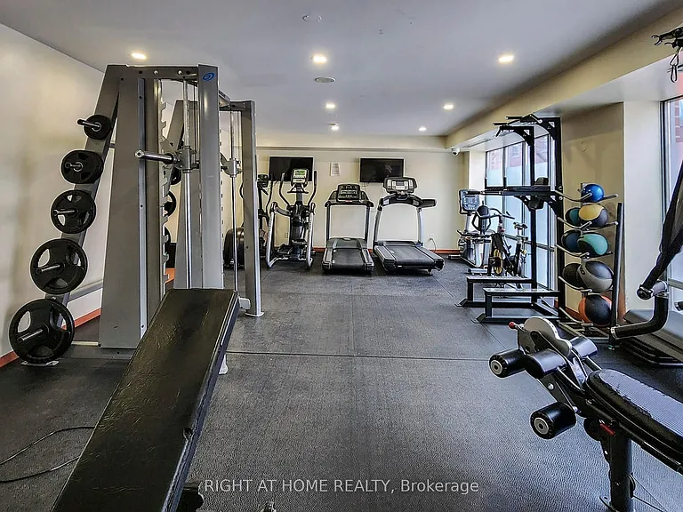 255 Richmond St E #401 — Photo 34