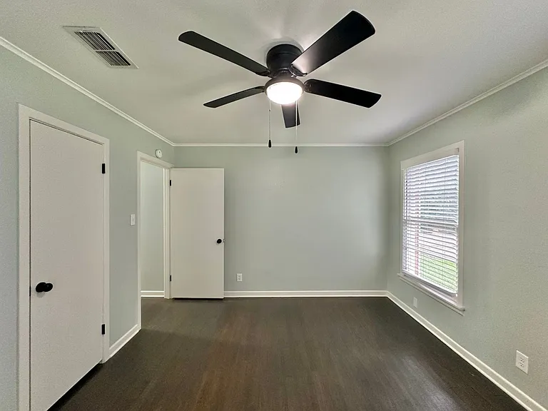 1121 Elizabeth Dr — Photo 18