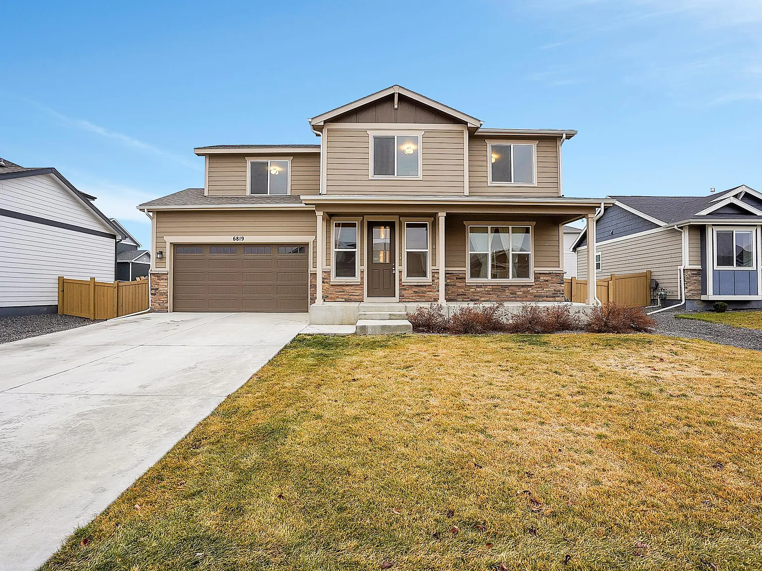 4 bed, 2724 sqft, $2,990 — Photo 1