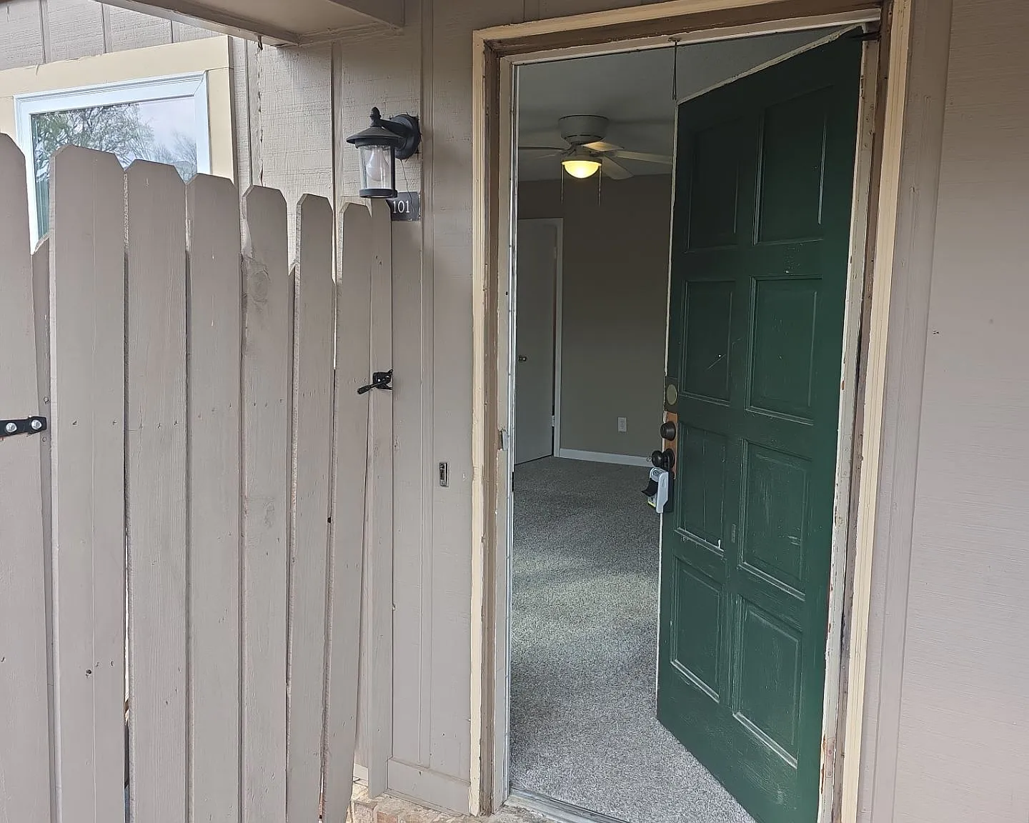 2225 Golf Rd SW — Photo 2