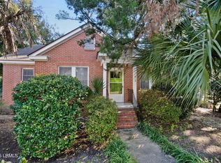513 Ribaut Rd, Beaufort, SC 29902