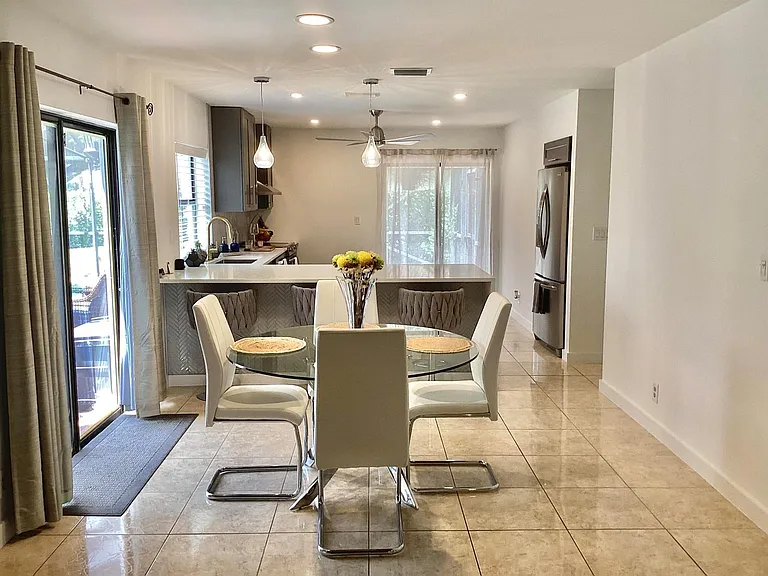 10496 Augusta Ct — Photo 10