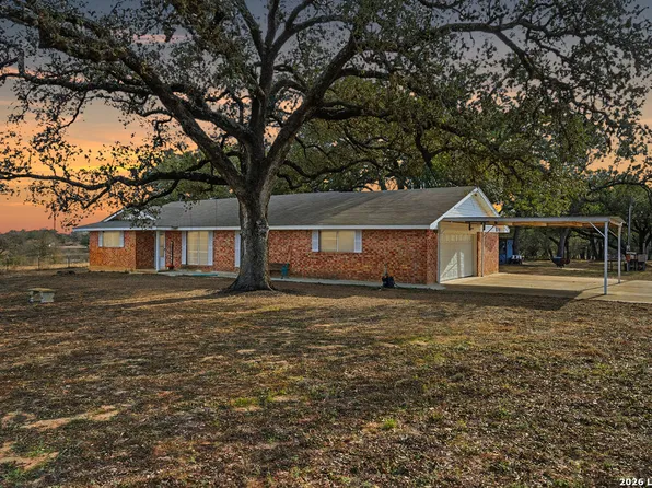 374 Vine Rd, San Antonio, TX 78264