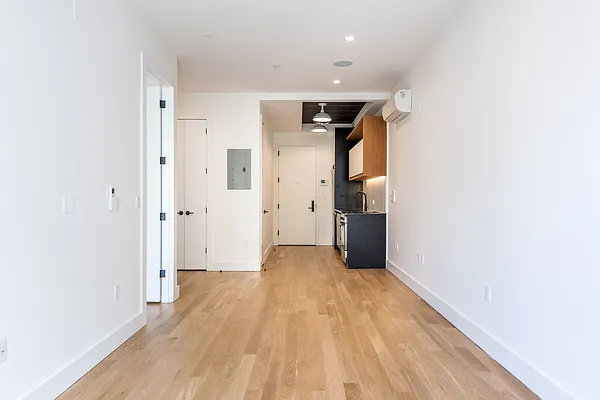 Rented by Nooklyn NYC LLC | media 42