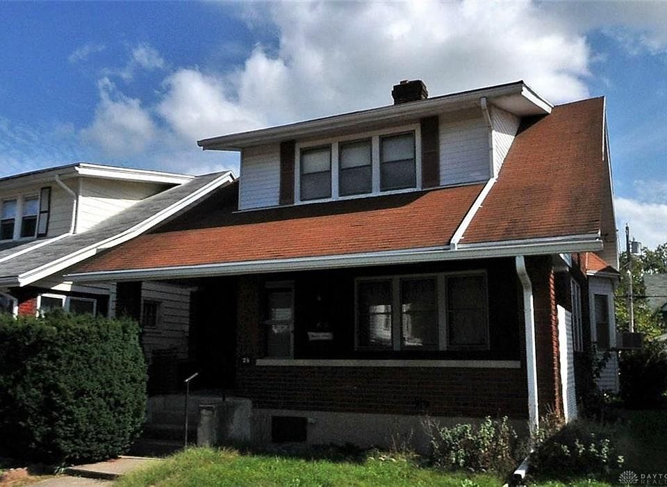 1st image of 28 S McGee St