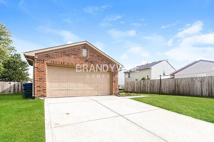 3 bed, 2.0 bath, 1207 sqft, $1,829 — Photo 3