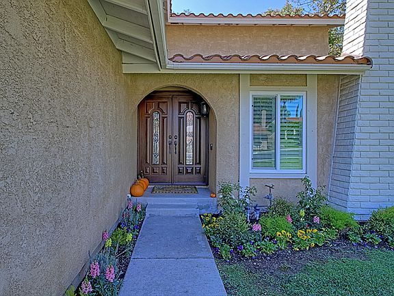 4th image of 30868 Janlor Dr