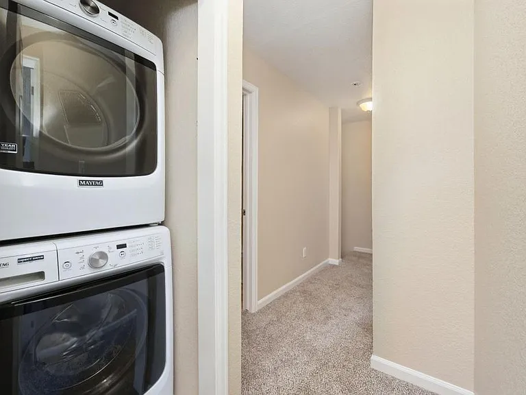 698 Eagle Dr — Photo 18