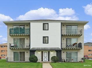 7321 W 85th Pl APT 1A, Bridgeview, IL 60455