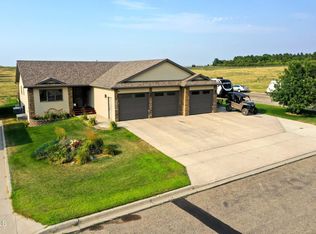 6260 28th Ave SE, Bismarck, ND 58504