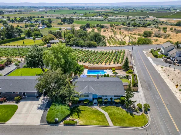 1398 Upland Dr, Sunnyside, WA 98944