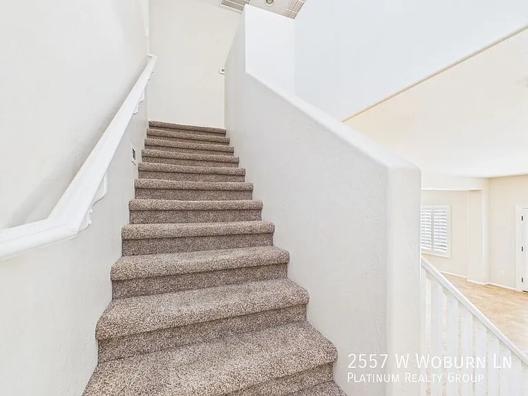 2557 W Woburn Ln — Photo 29