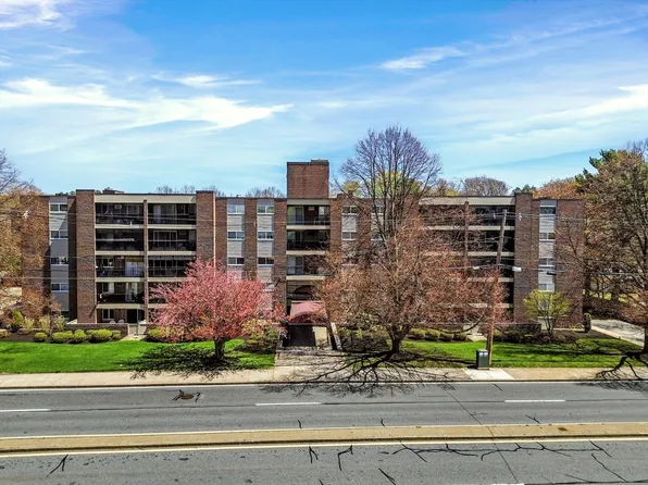 68 Main St APT 58C, Stoneham, MA 02180