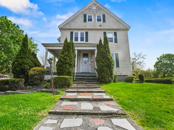 1111 Langley St, Fall River, MA 02720