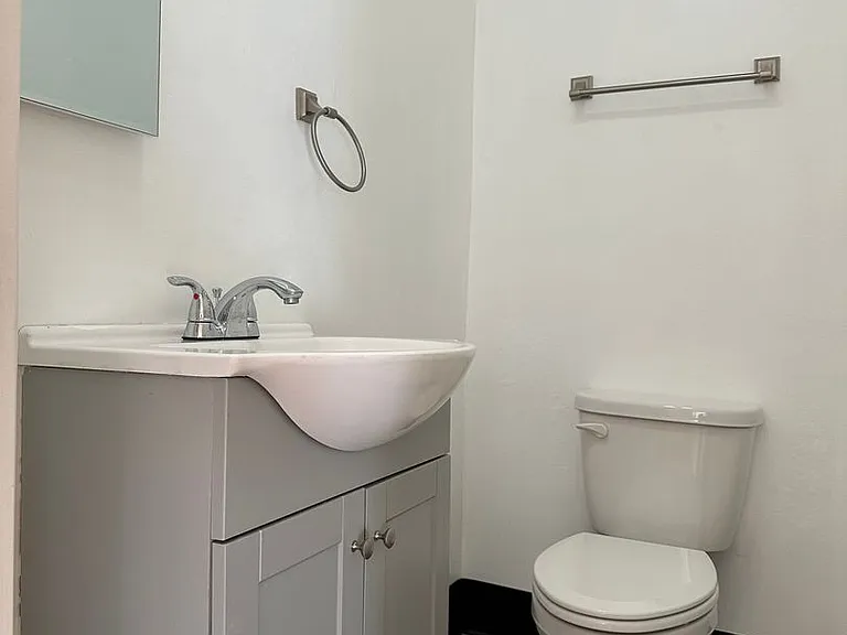 1860 9th St #6 — Photo 21
