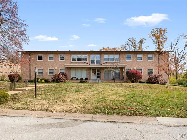 4 Delcrest Ct APT 104, Saint Louis, MO 63124